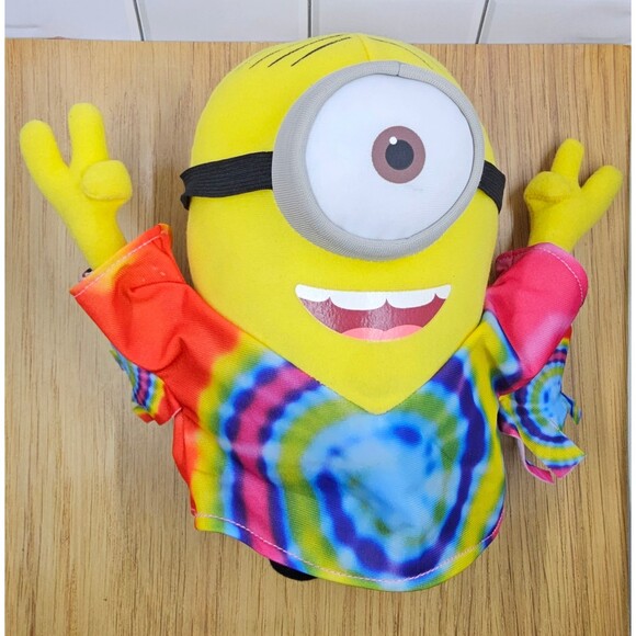 Despicable Me Hippie Minion Plush - Picture 1 of 3